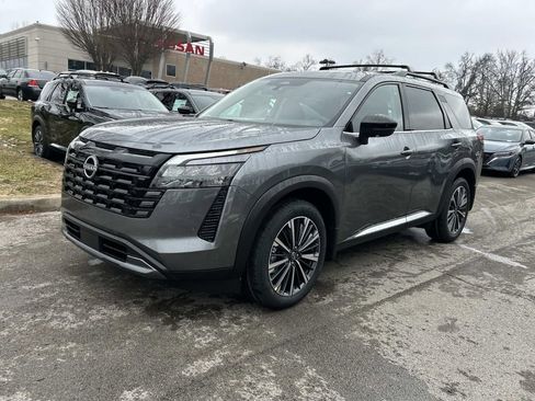 New 2026 Nissan Pathfinder Platinum AWD/4WD image 3
