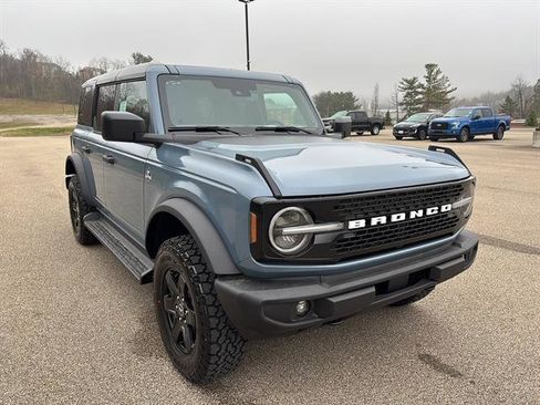 New 2025 Ford Bronco Outer Banks w/ Black Appearance Package image 6