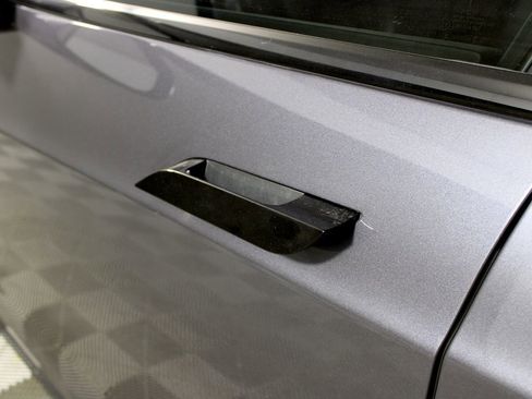 Used 2021 Tesla Model S Plaid image 41