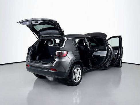 Used 2023 Jeep Compass Latitude w/ Convenience Group AWD/4WD image 21