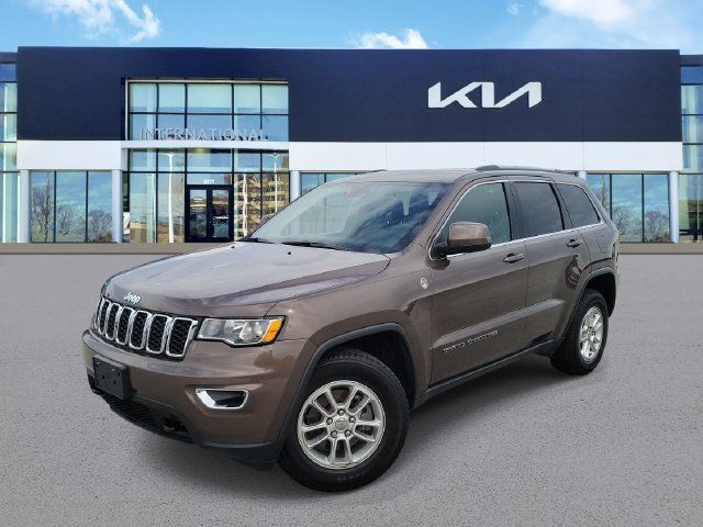 Used 2020 Jeep Grand Cherokee Laredo AWD/4WD image 1