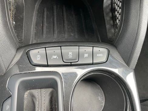 Used 2025 Chevrolet TrailBlazer LT AWD/4WD image 13