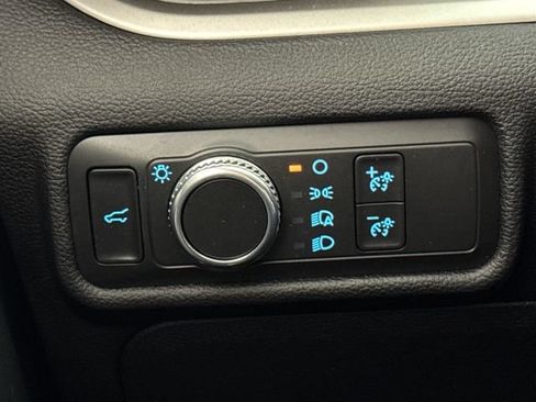 Used 2021 Ford Explorer XLT AWD/4WD image 69