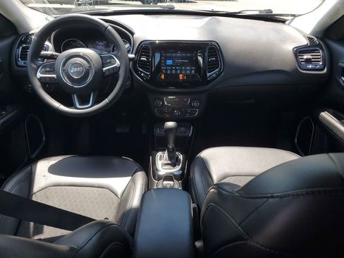 Used 2019 Jeep Compass Latitude FWD image 15