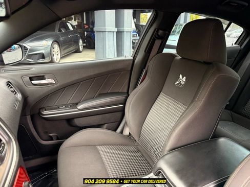 Used 2019 Dodge Charger Scat Pack RWD image 27
