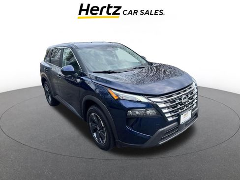 Used 2025 Nissan Rogue SV image 1