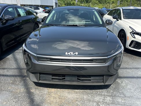 New 2026 Kia K4 FWD image 2
