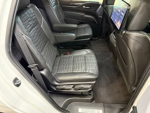 Used 2023 Cadillac Escalade V AWD/4WD image 41