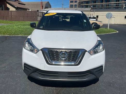 Used 2020 Nissan Kicks S FWD image 2