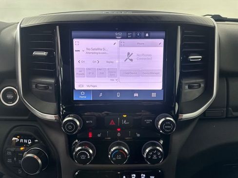 New 2026 RAM 1500 4x4 Crew Cab image 27