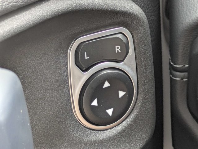 Certified 2026 Jeep Wrangler Unlimited Sahara AWD/4WD image 24