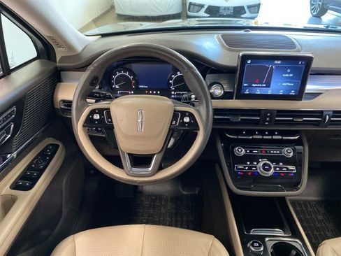Certified 2022 Lincoln Corsair AWD w/ Premium Package image 12