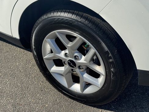 Certified 2025 Kia Soul LX w/ LX Technology Package image 5