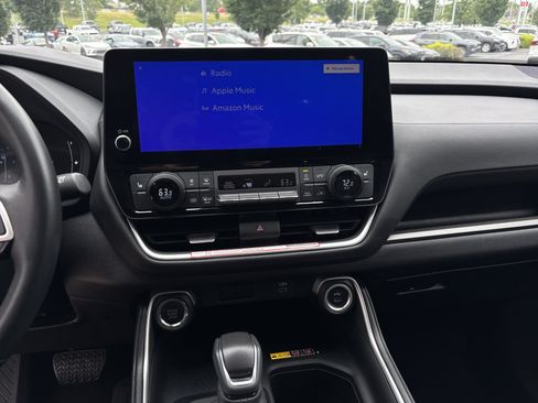 Used 2025 Toyota Grand Highlander FWD image 23