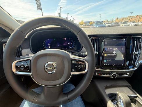 New 2025 Volvo S90 B6 Plus w/ Protection Package Premier image 22