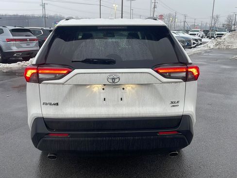 Used 2019 Toyota RAV4 XLE w/ Convenience Package image 5