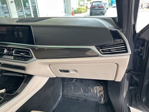 Used 2021 BMW X5 M50i w/ Executive Package image 27