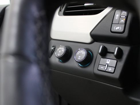 Used 2017 GMC Yukon SLT w/ HD Trailering Package image 37