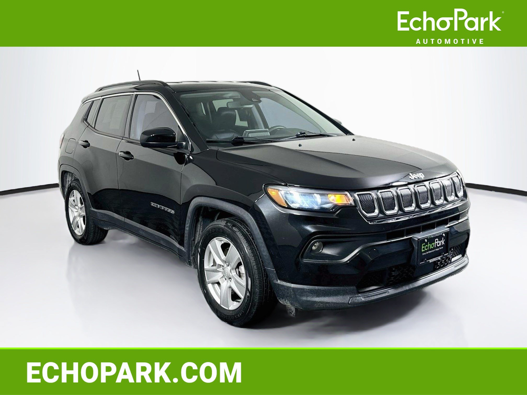 Used 2022 Jeep Compass Latitude FWD image 1