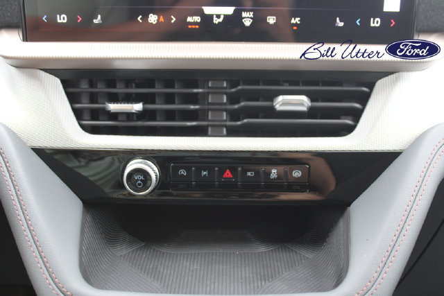 New 2026 Ford Explorer Active RWD image 13