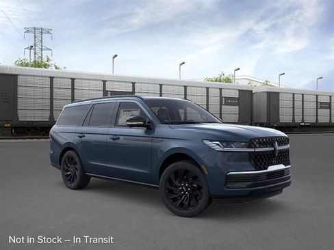 New 2026 Lincoln Navigator Reserve w/ Jet Appearance Package AWD/4WD image 7
