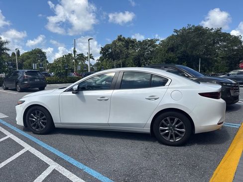 Used 2020 MAZDA MAZDA3 Sedan FWD image 7