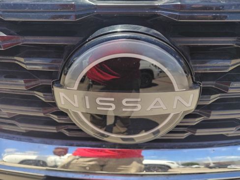 Used 2023 Nissan Rogue SV FWD image 18