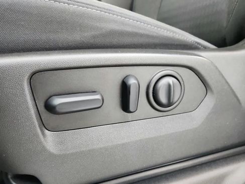 Used 2020 Chevrolet Silverado 1500 LT w/ All-Star Edition image 18