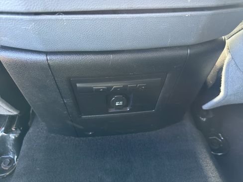 Used 2015 RAM 1500 Outdoorsman AWD/4WD image 32