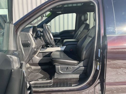 Used 2018 Ford F150 Lariat w/ Equipment Group 502A Luxury image 9