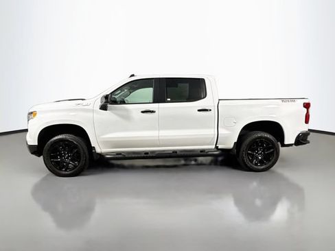 Used 2025 Chevrolet Silverado 1500 LT Trail Boss w/ Protection Package AWD/4WD image 4