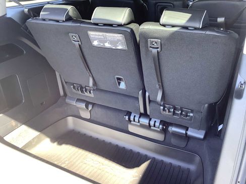 New 2026 Honda Odyssey Touring image 14