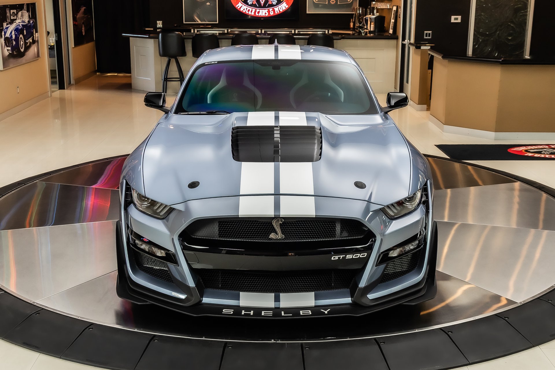 Used 2022 Ford Mustang Shelby GT500 w/ Carbon Fiber Track Pack RWD image 8