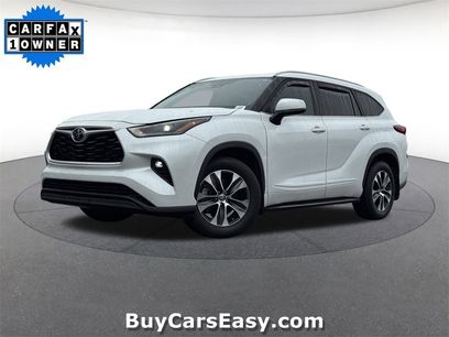 Used 2022 Toyota Highlander XLE