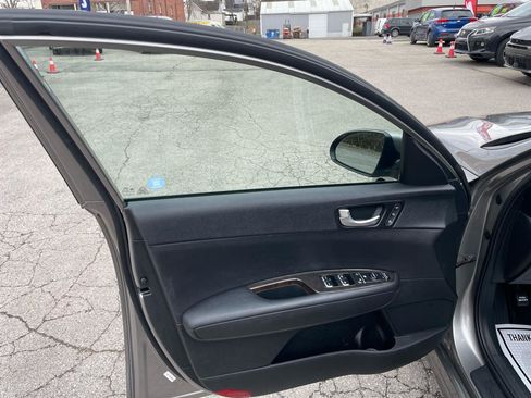 Used 2018 Kia Optima EX image 12