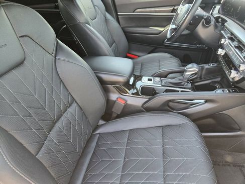 Used 2025 Kia Telluride SX X-Line AWD/4WD image 19
