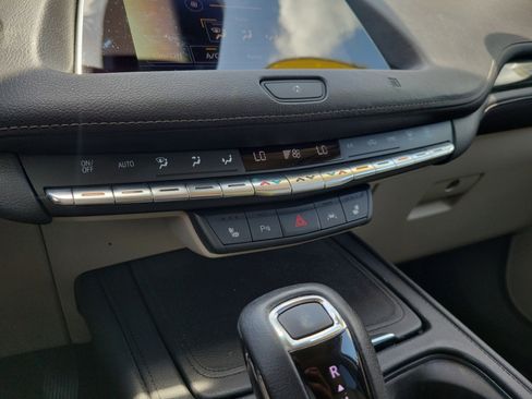 Used 2019 Cadillac XT4 Premium Luxury w/ Cold Weather Package FWD image 24