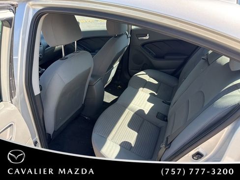 Used 2017 Kia Forte LX w/ LX Popular Package FWD image 10