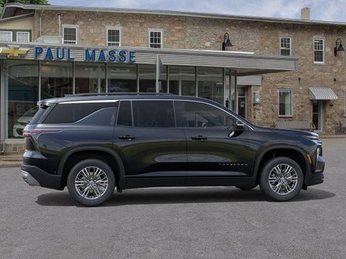 New 2026 Chevrolet Traverse LT w/ Driver Confidence Package AWD/4WD image 5