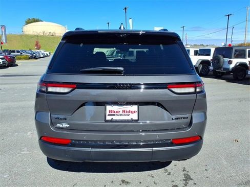 New 2025 Jeep Grand Cherokee Limited w/ Luxury Tech Group II image 5