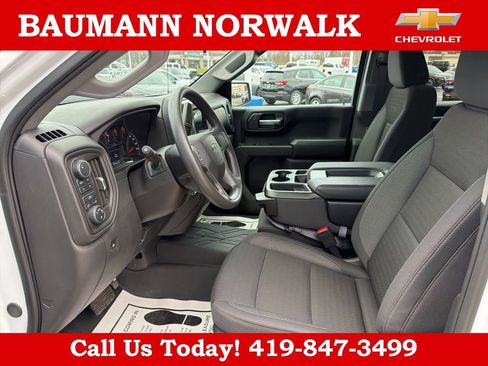 Used 2025 Chevrolet Silverado 1500 Custom Trail Boss w/ Turbomax Blackout Package AWD/4WD image 29