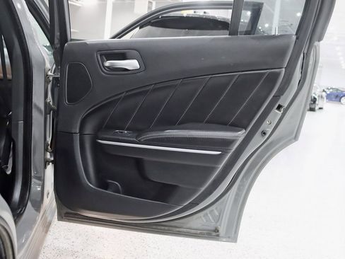 Used 2018 Dodge Charger GT image 35