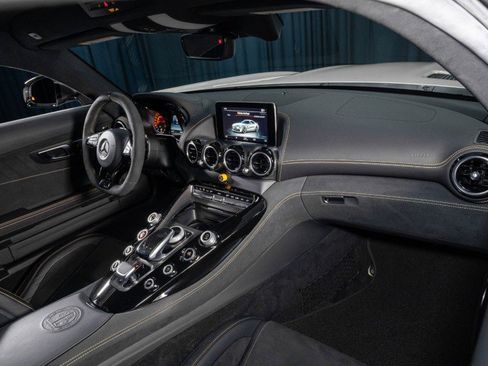Used 2018 Mercedes-Benz AMG GT R image 13