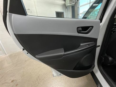 Used 2018 Hyundai Kona SE AWD/4WD image 19