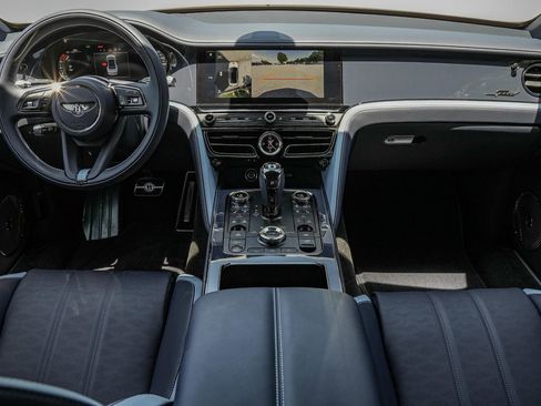 New 2025 Bentley Flying Spur Plug-In Hybrid image 4
