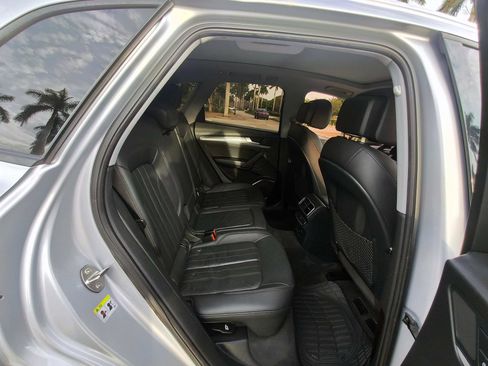 Used 2018 Audi Q5 2.0T Premium w/ Convenience Package AWD/4WD image 34