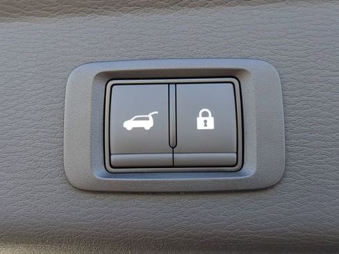 New 2026 Mitsubishi Outlander SE image 13