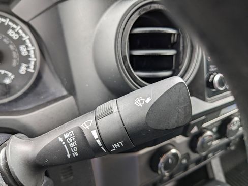 Used 2021 Toyota Tacoma SR image 45