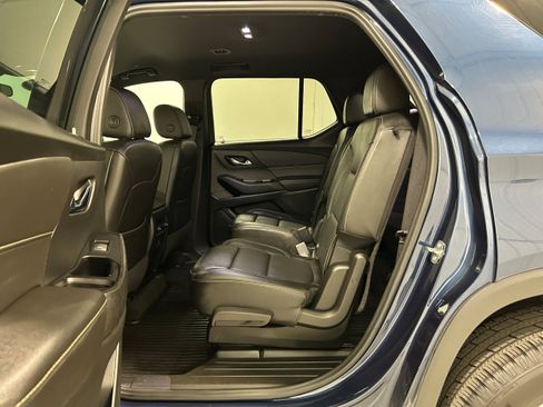 Used 2023 Chevrolet Traverse LT AWD/4WD image 29