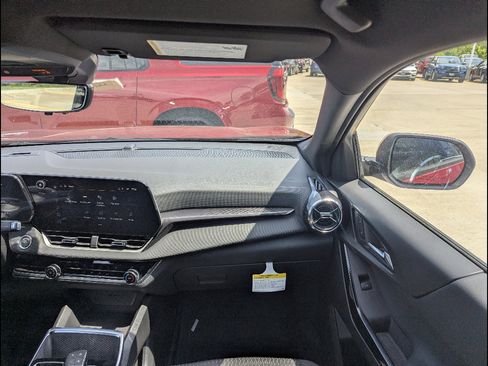 New 2026 Chevrolet Equinox LT w/ Safety and Technology Package AWD/4WD image 4
